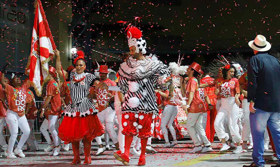 Fotos: sorteio da ordem dos desfiles do Grupo Especial carioca 2023